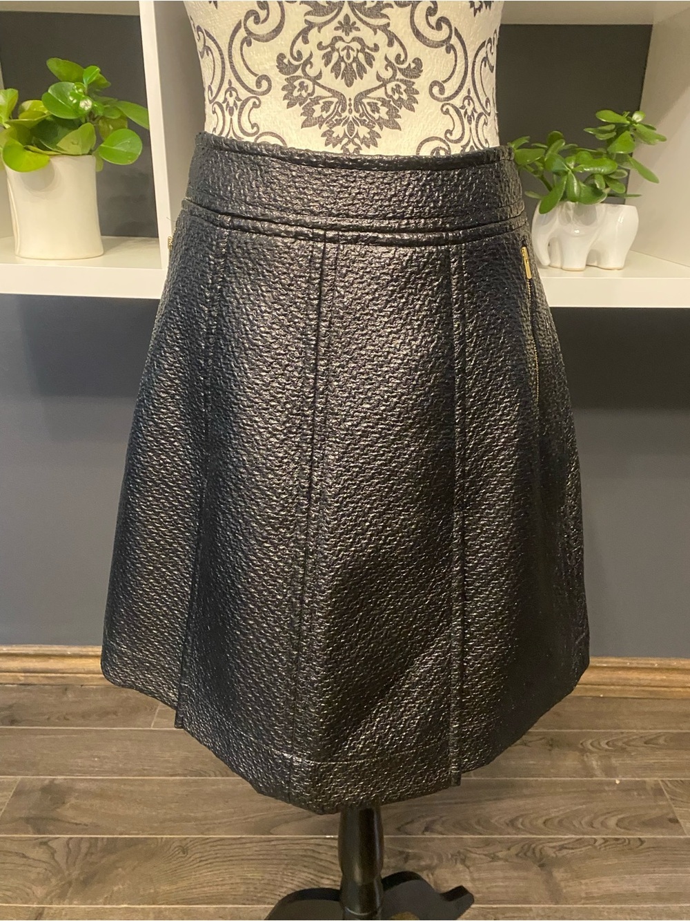 NWT Gorgeous Banana Republic Textured Black A-Line Skirt Size XS